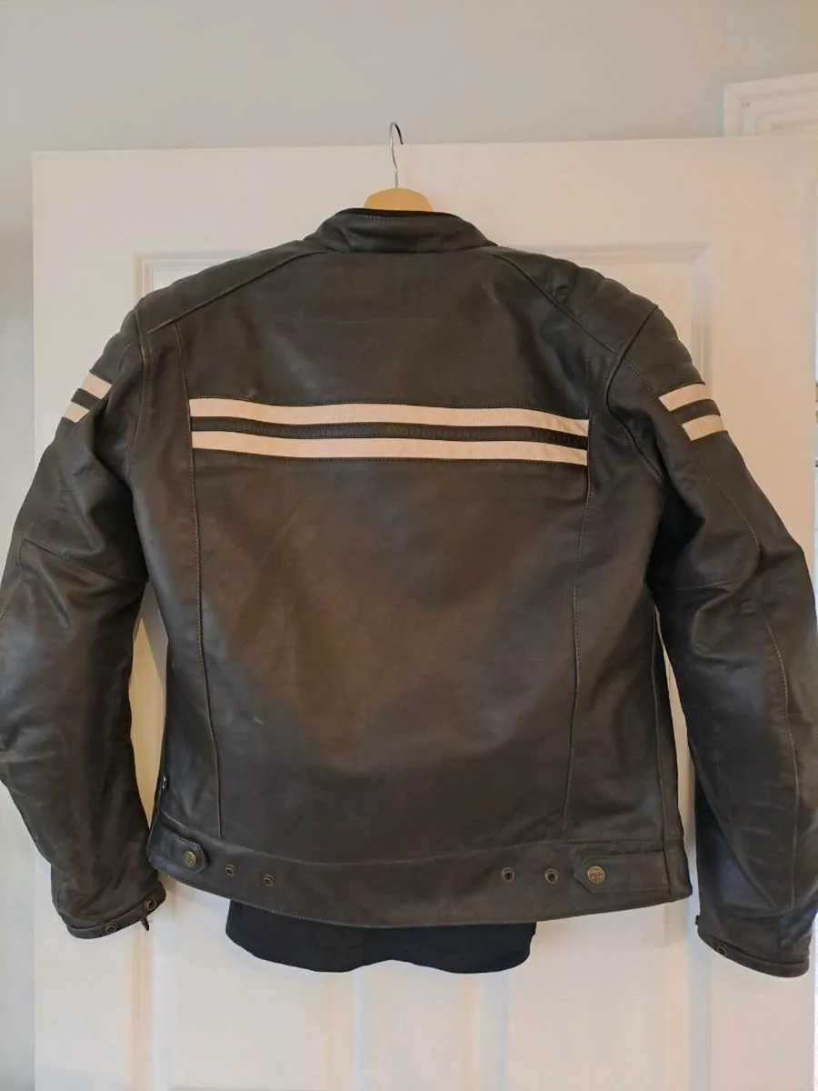 Motorcycle gear - Image 3