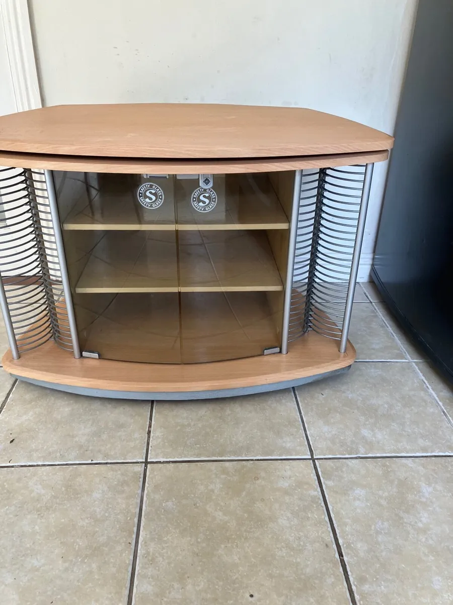Television Stand - Image 2