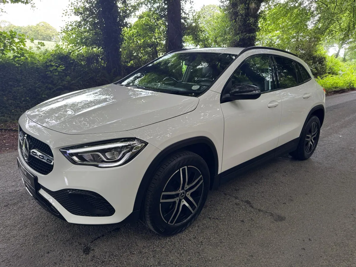 211 MERCEDES GLA 180 PROGRESSIVE NIGHTPACK - Image 4