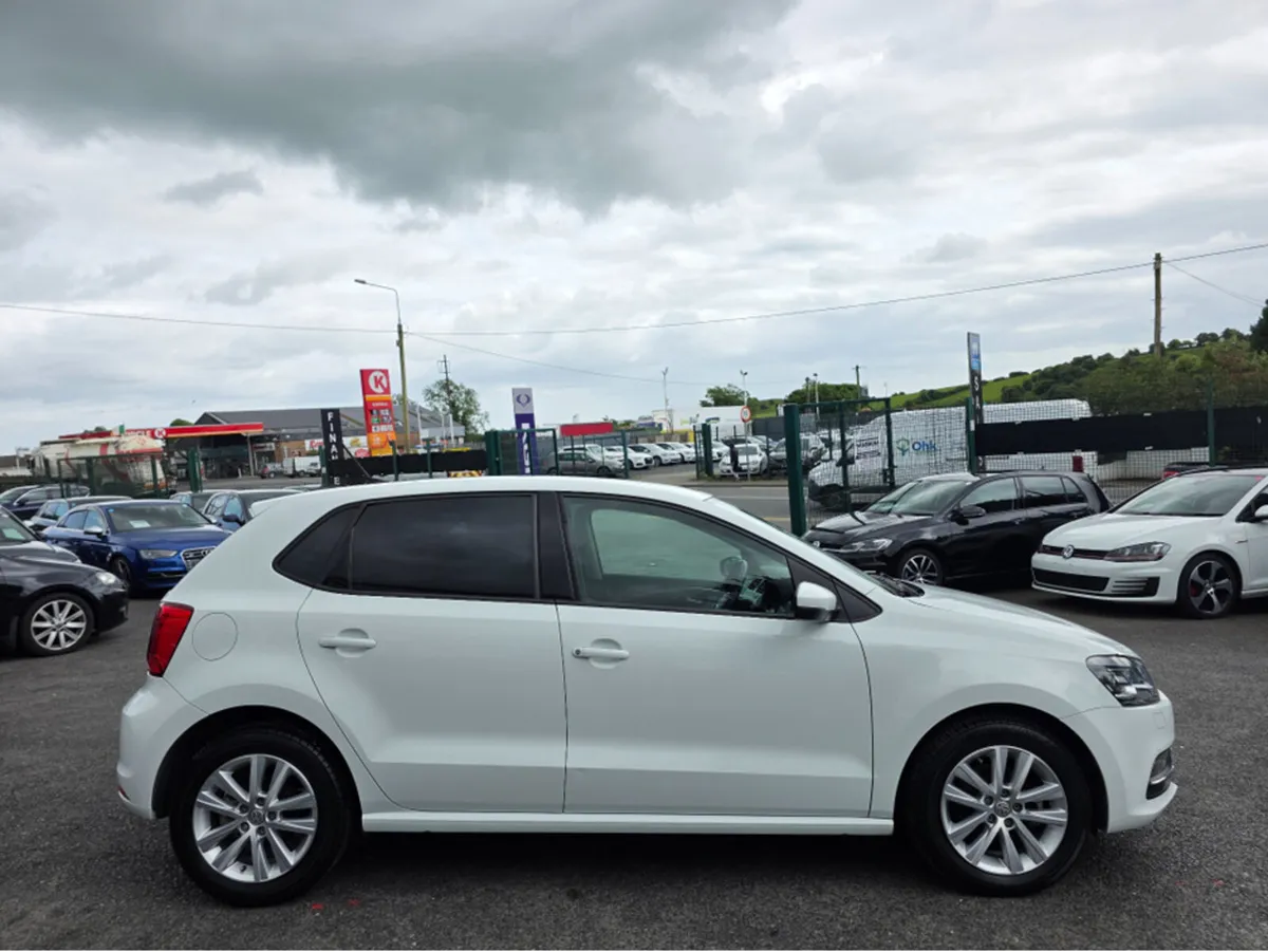Volkswagen Polo 1.2 TSI COMFORTLINE - PRIVACY GLAS - Image 4