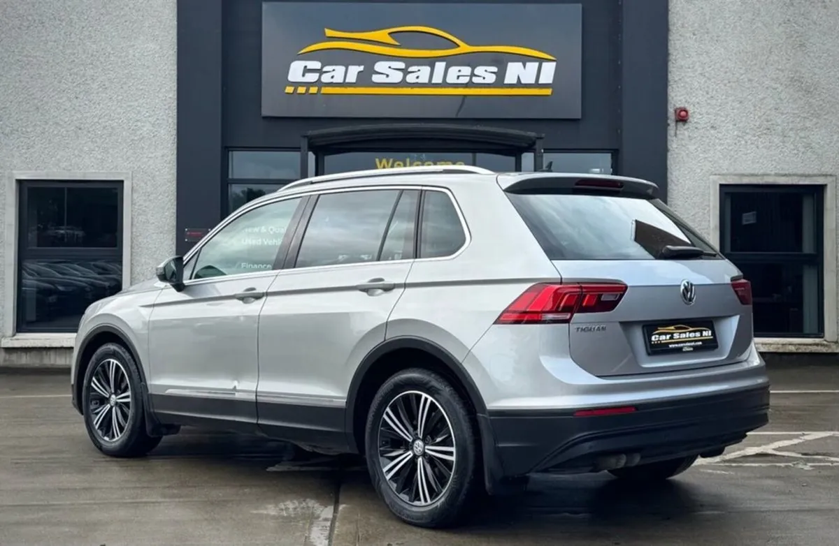 Volkswagen Tiguan 2.0 TDI SE Navigation SUV 5dr D - Image 4