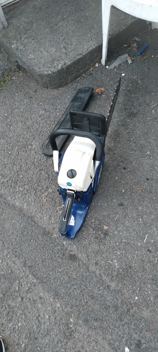 Hyundai chainsaw running very well price too sell - Image 4