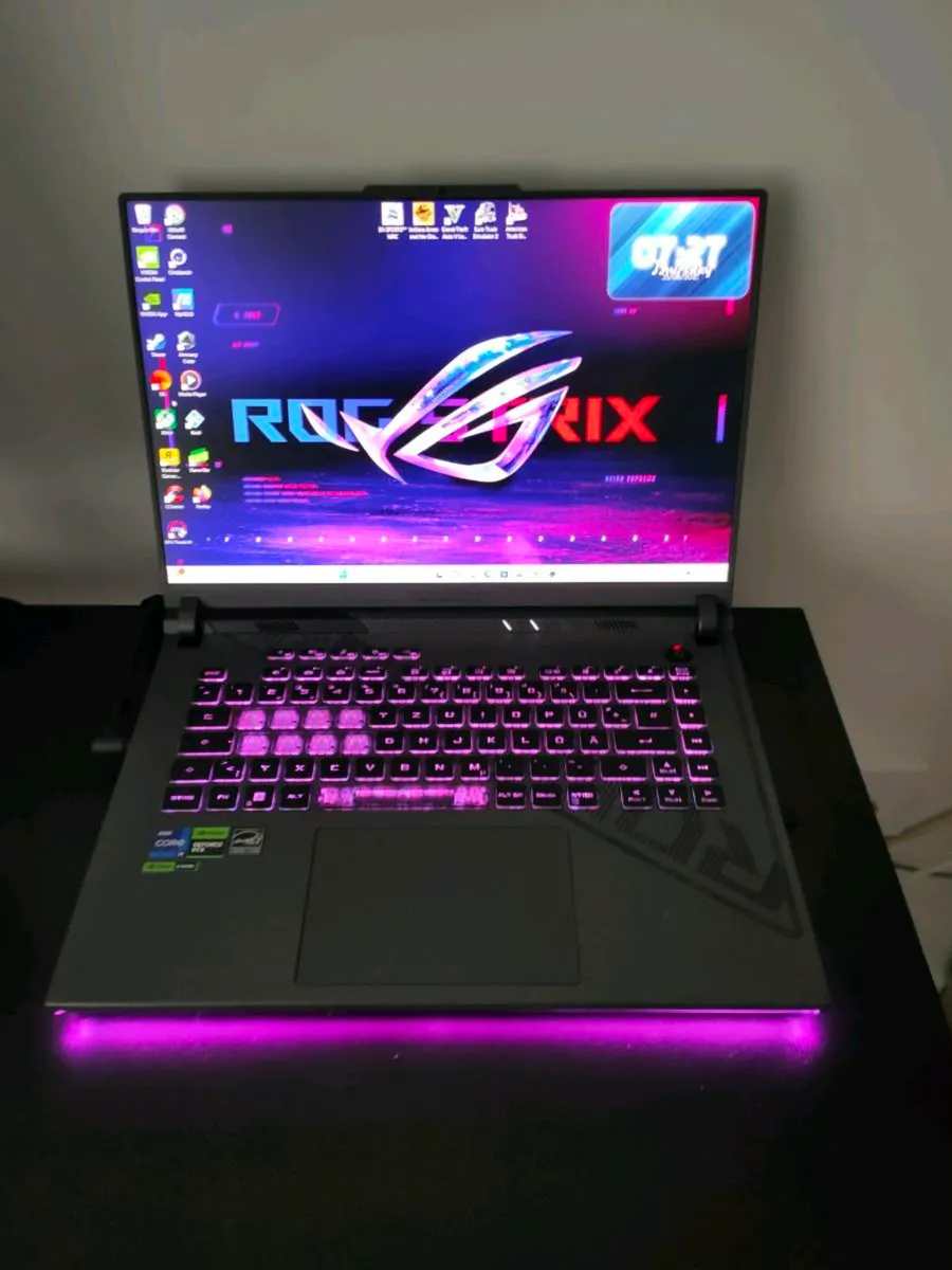 Gaming laptop - Image 1
