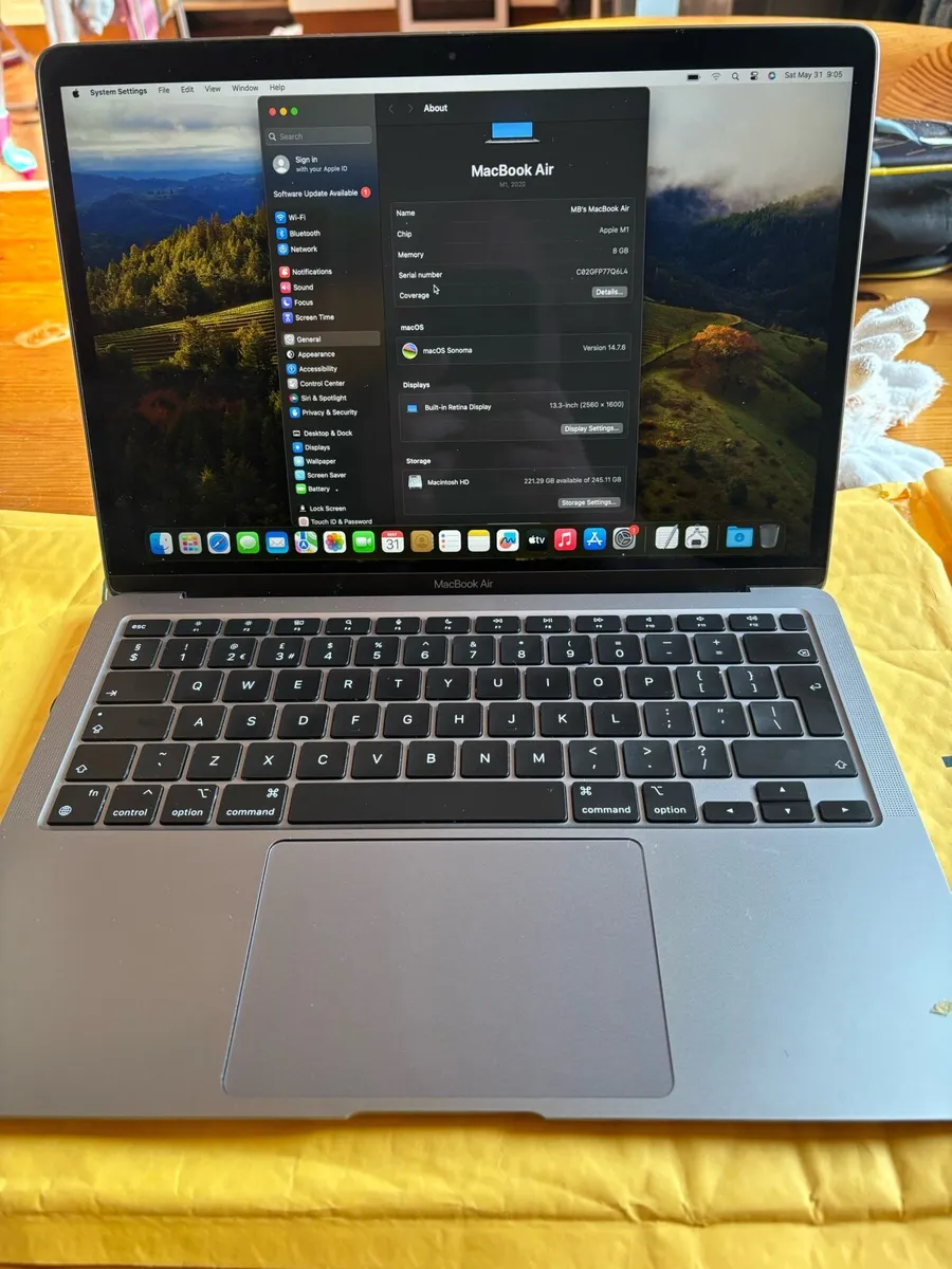 13” MacBook Air 2020 - Image 2