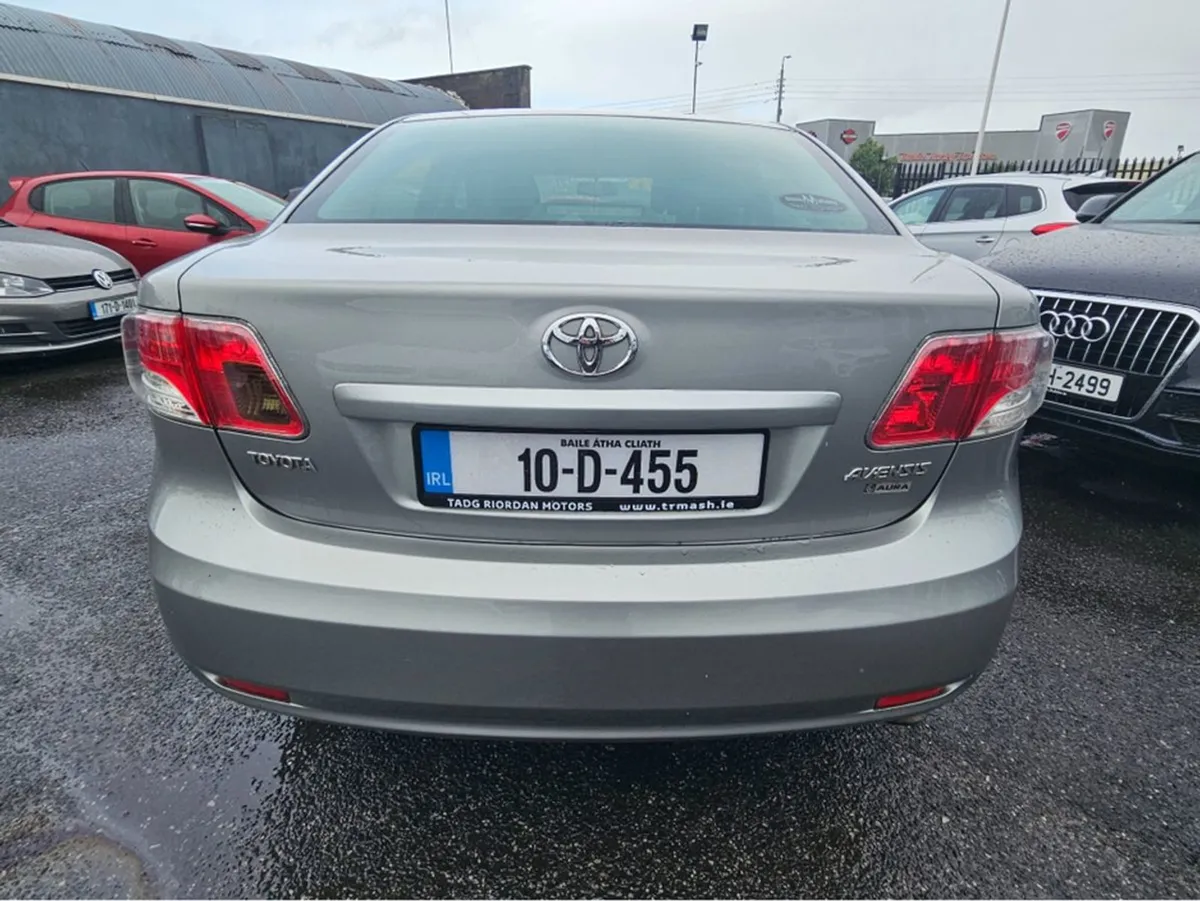 Toyota Avensis NG 2.0 D-4d Aura 4DR - Image 3