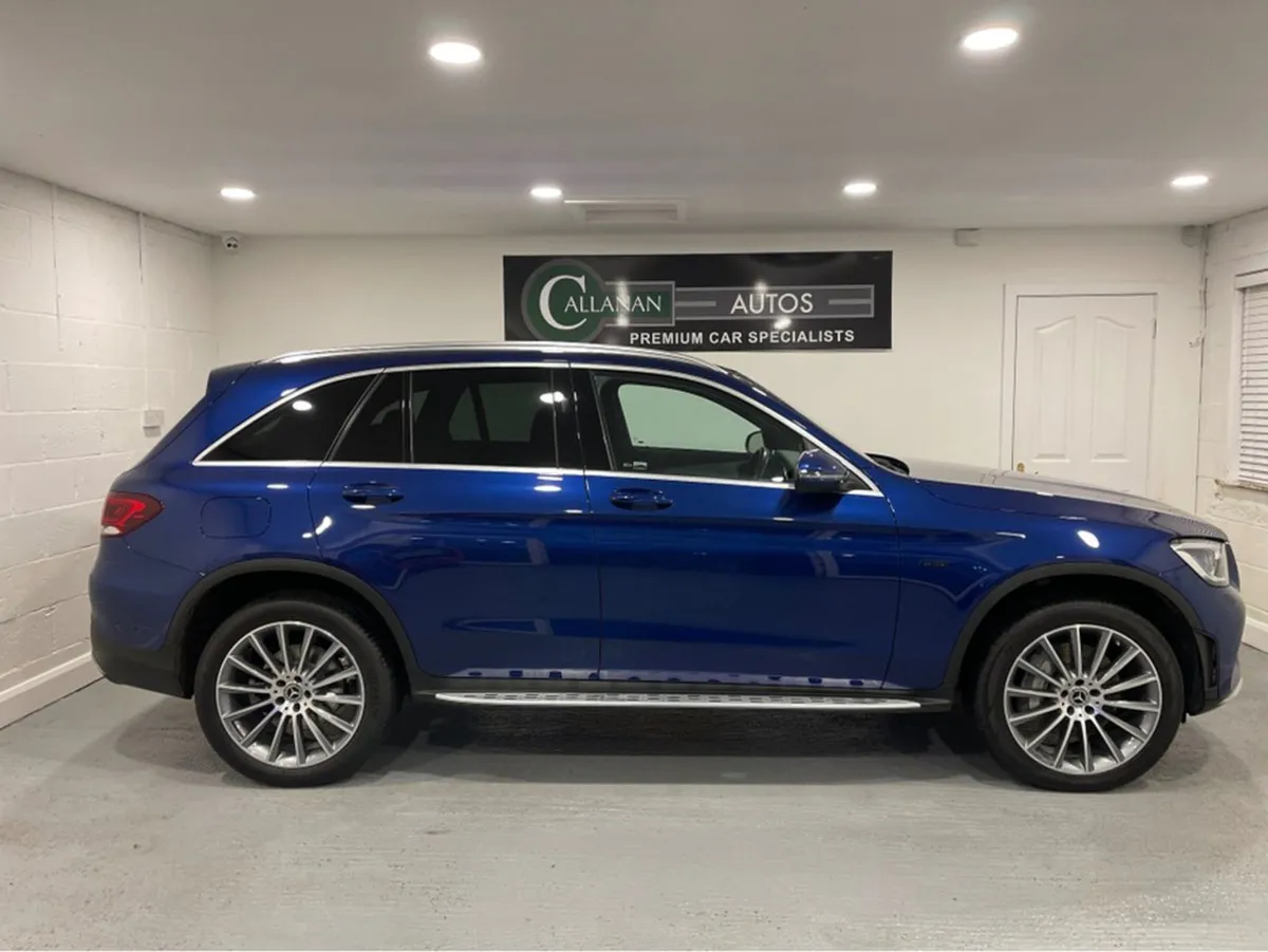 Mercedes-Benz GLC-Class 300 DE AMG Line Premium 2 - Image 4