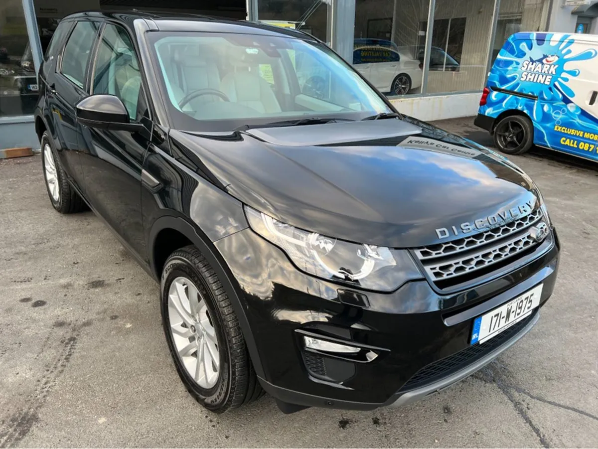 Land Rover Discovery Sport 2.0 TD4 SE Tech 7 Seat - Image 1