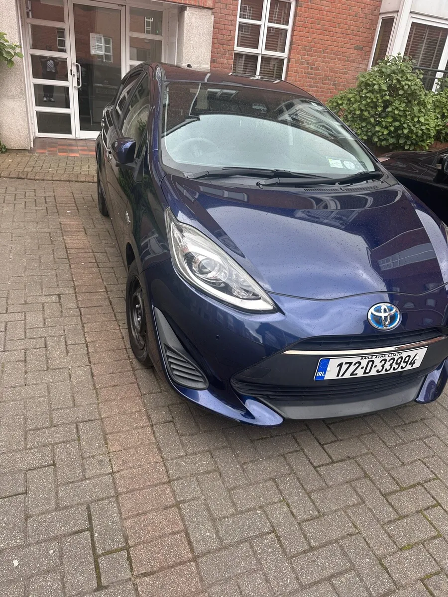 TOYOTA AQUA 2017 - Image 1