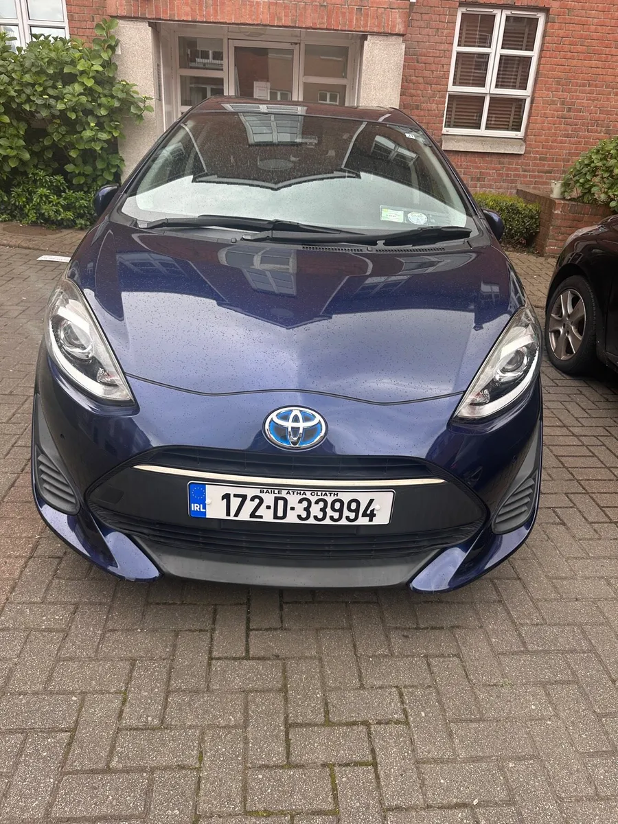 TOYOTA AQUA 2017 - Image 3
