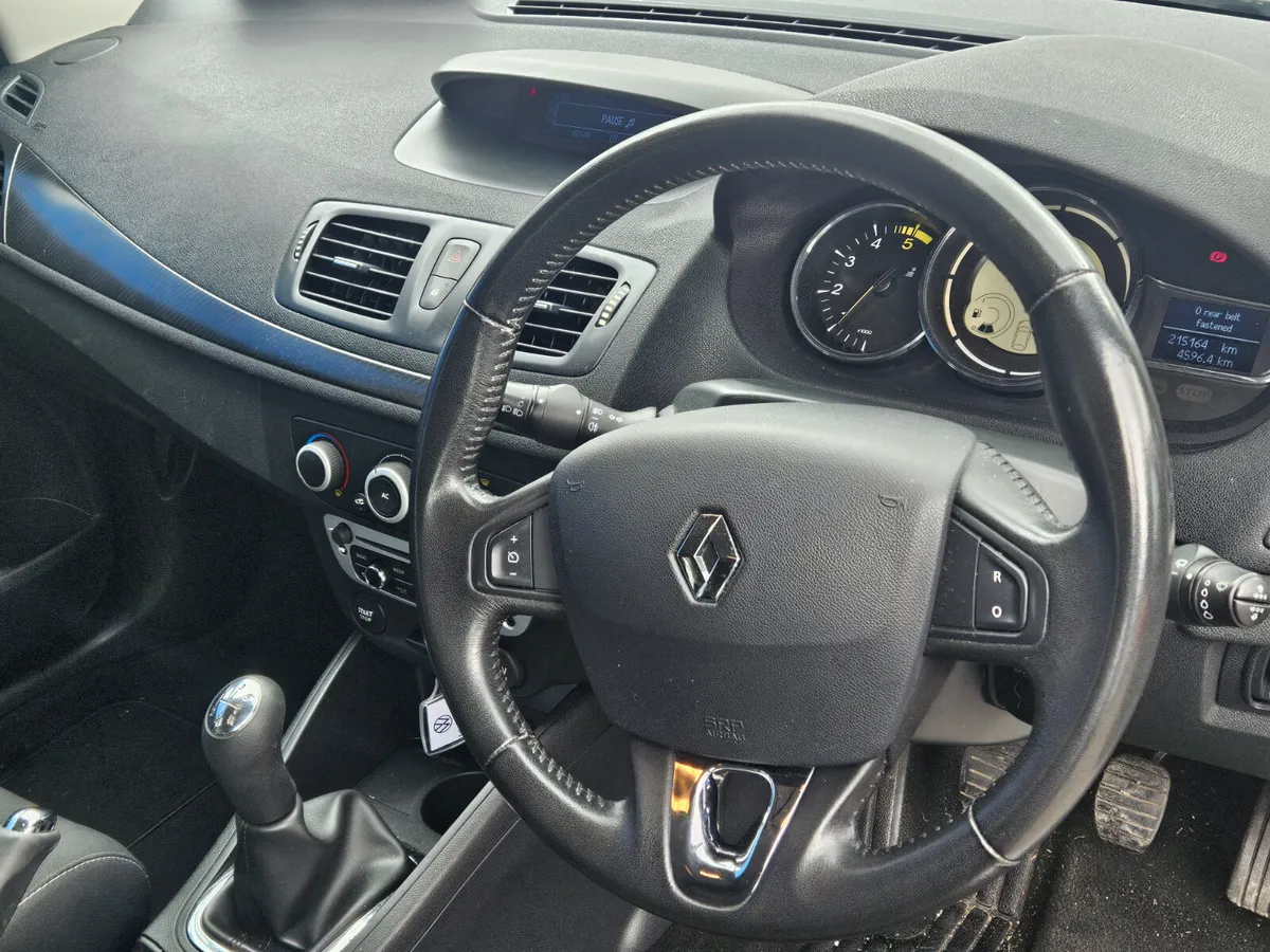 Renault Megane estate new NCT - Image 4