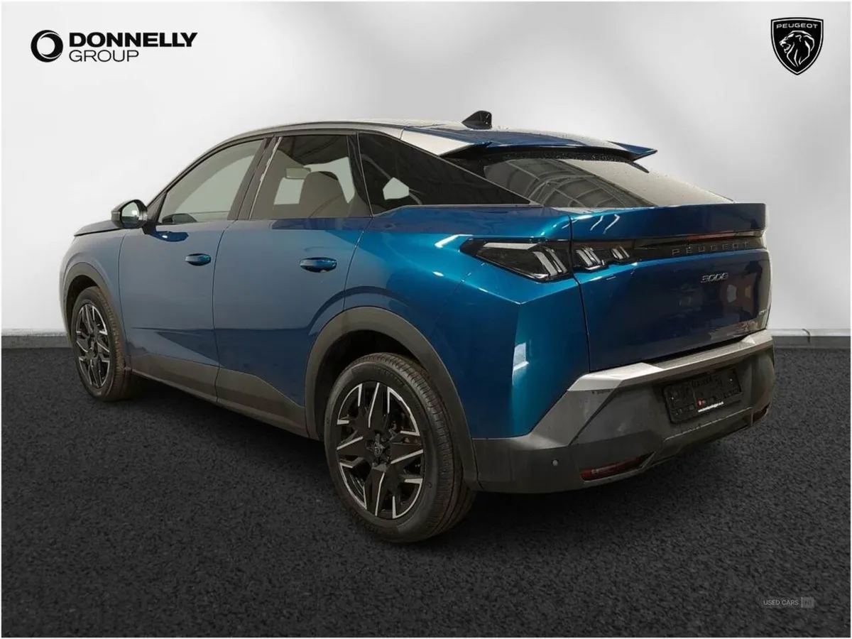 Peugeot 3008 1.2 Hybrid 136 Allure 5dr E-dsc6 - Image 2