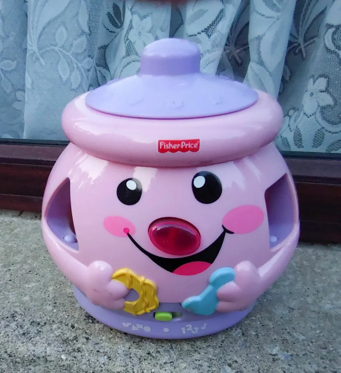 FISHER PRICE MUSICAL PLASTIC MUSICAL JAR (USED). - Image 1