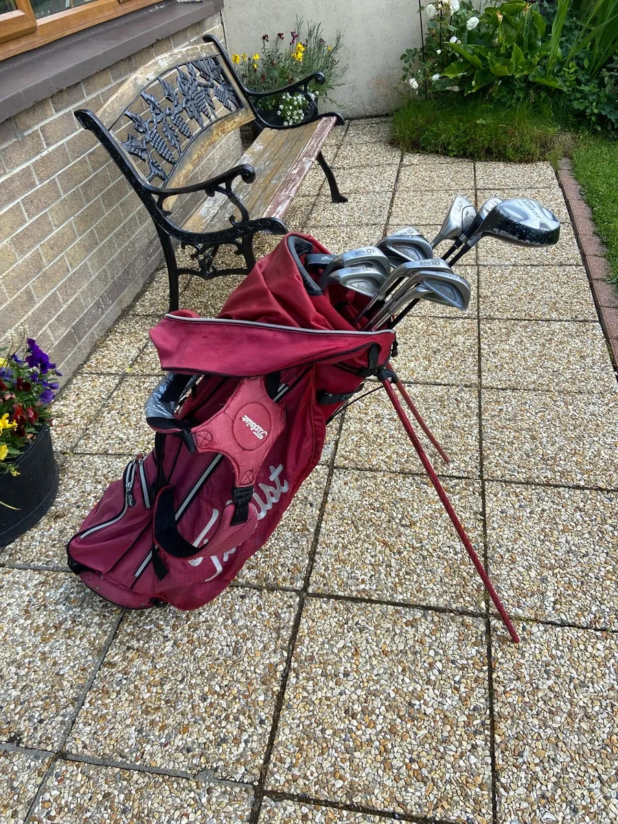 Left. Handed.  Golf. Clubs. With. Bag - Image 1