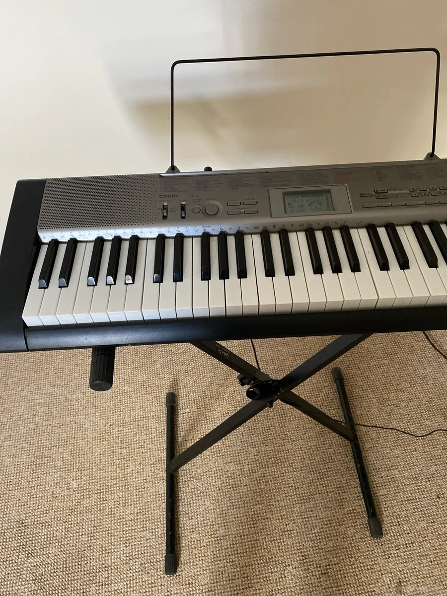Casio keyboard LK 120 for sale - Image 4