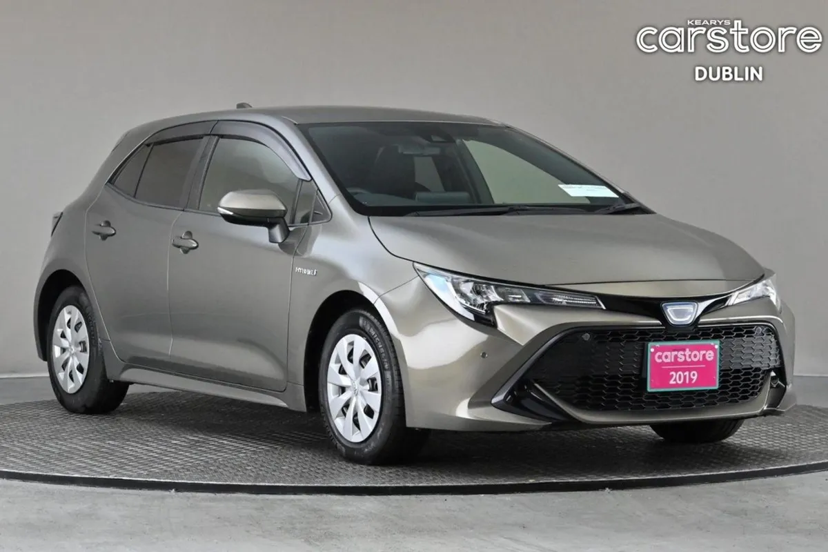 Toyota Corolla 1.8 Hybrid Sport 5DR  reverse Cam - Image 1