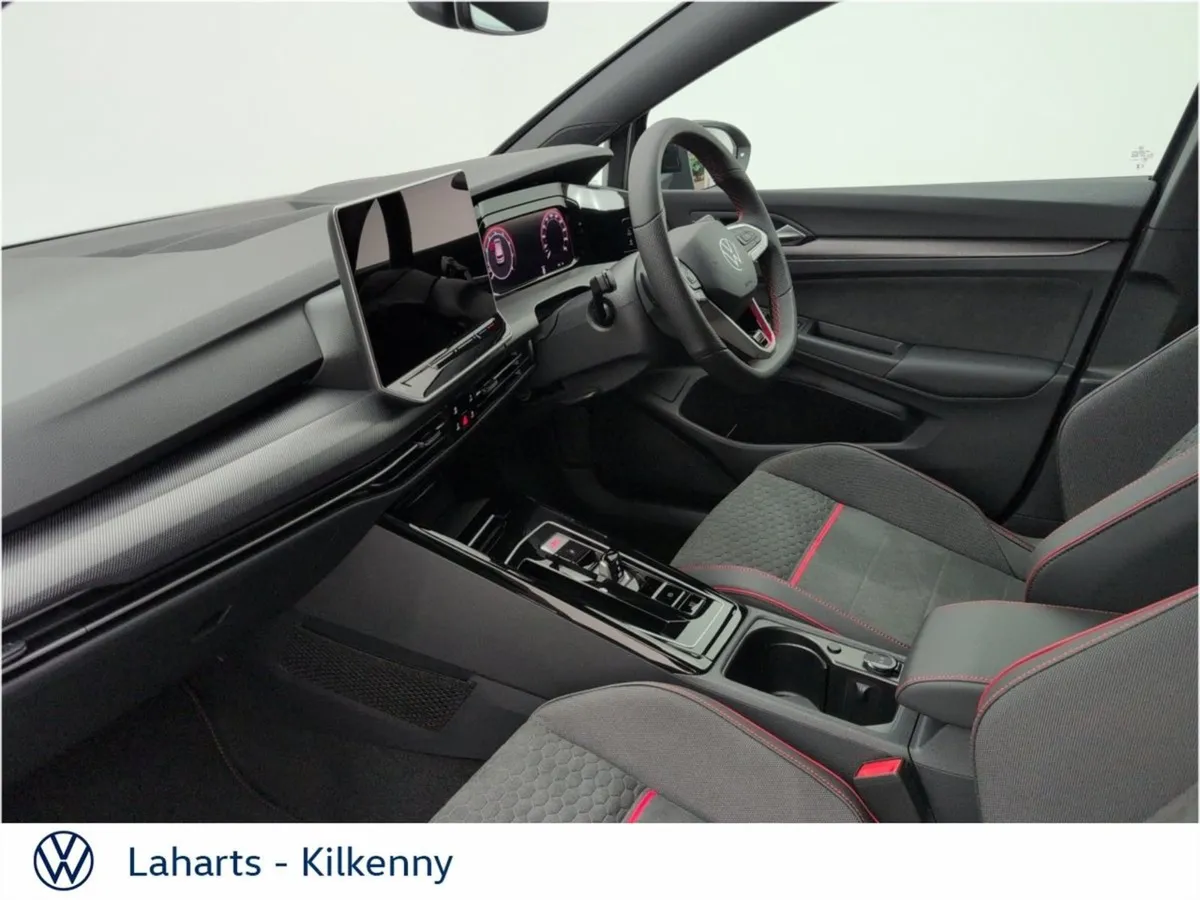 Volkswagen Golf GTI Club 2.0tsi 5DR 300HP DSG - Image 4