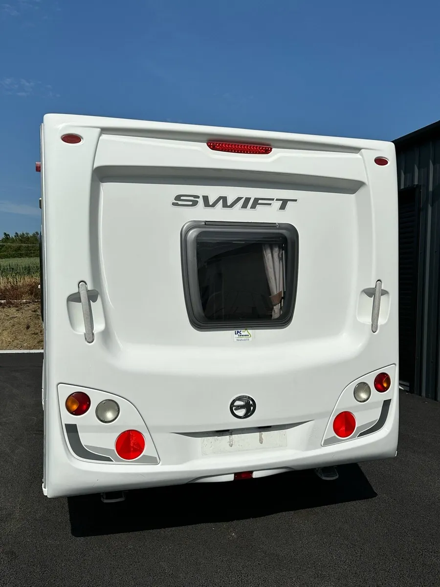 Swift Charisma 565 - Image 4
