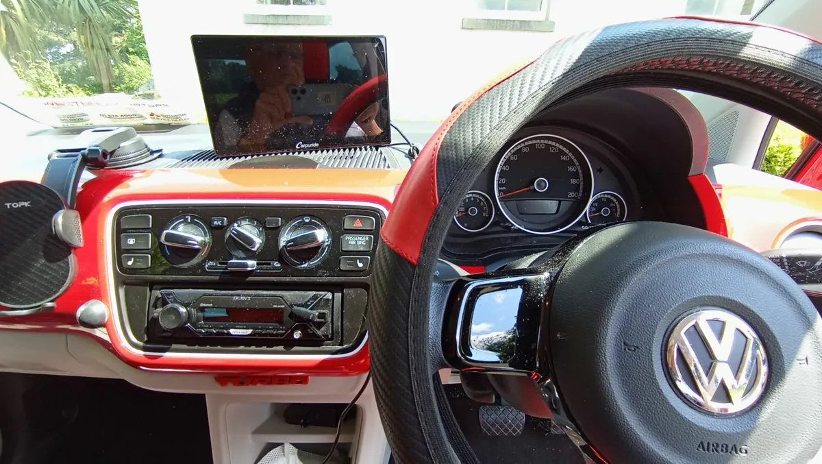 Volkswagen up! 2013 - Image 1