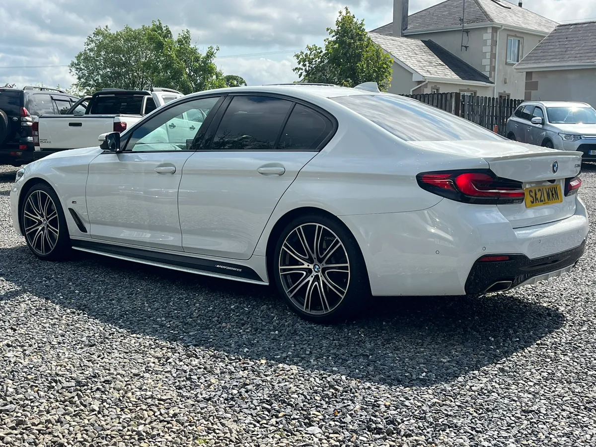 2021 BMW 520D M-SPORT - Image 4