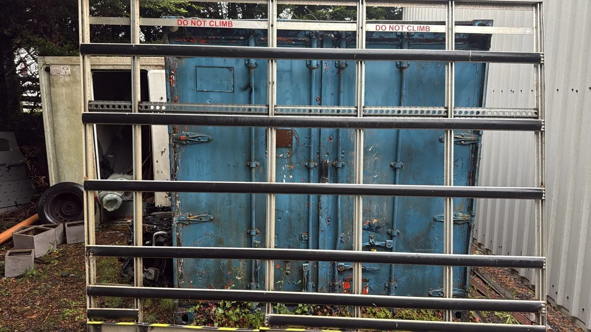 Glass rack - Image 4