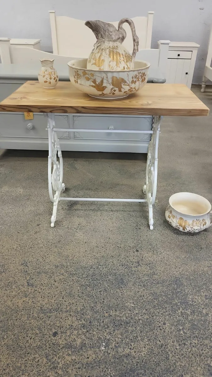 Vintage cast iron base table  reclaimed pine top - Image 4