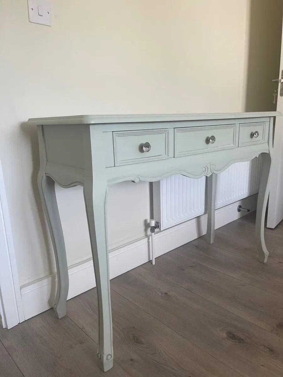 Console Table - Image 1