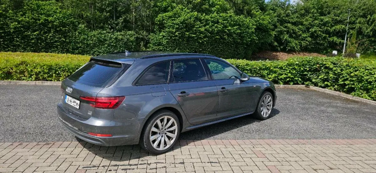 Audi A4 B9 S-LINE  Avant  Black Edition 190 hp - Image 4
