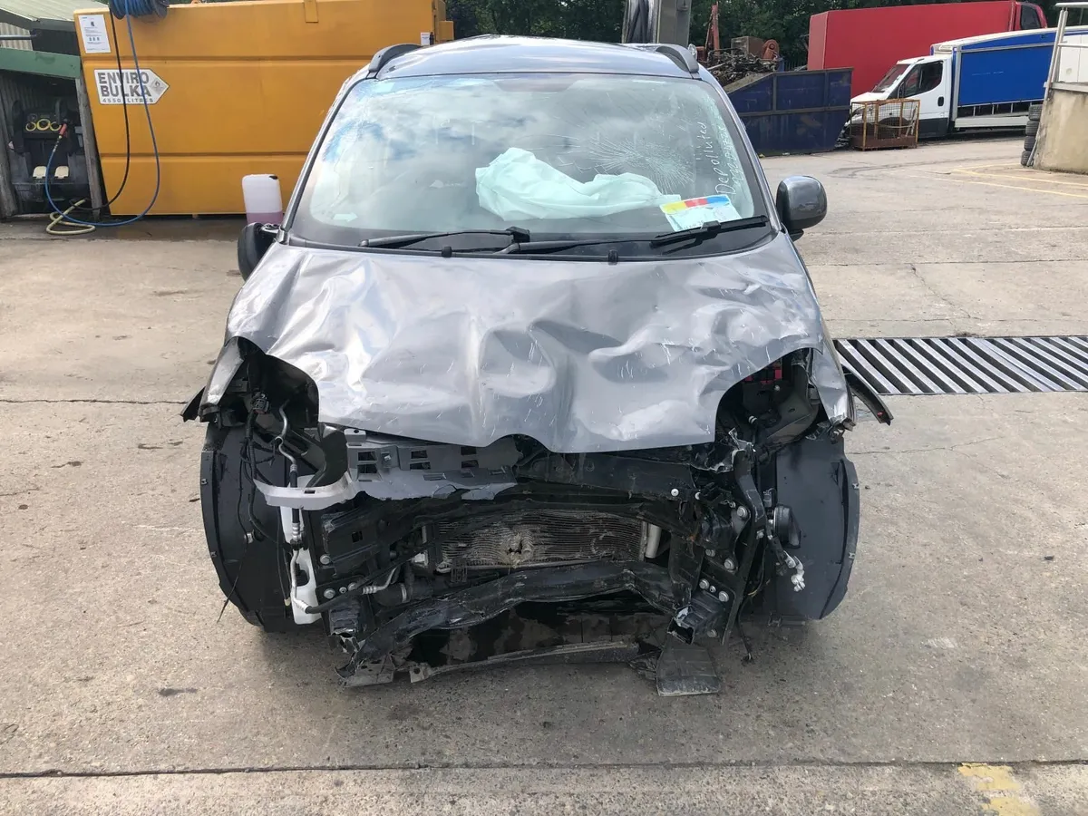 2023 FIAT PANDA  (for parts only) - Image 3