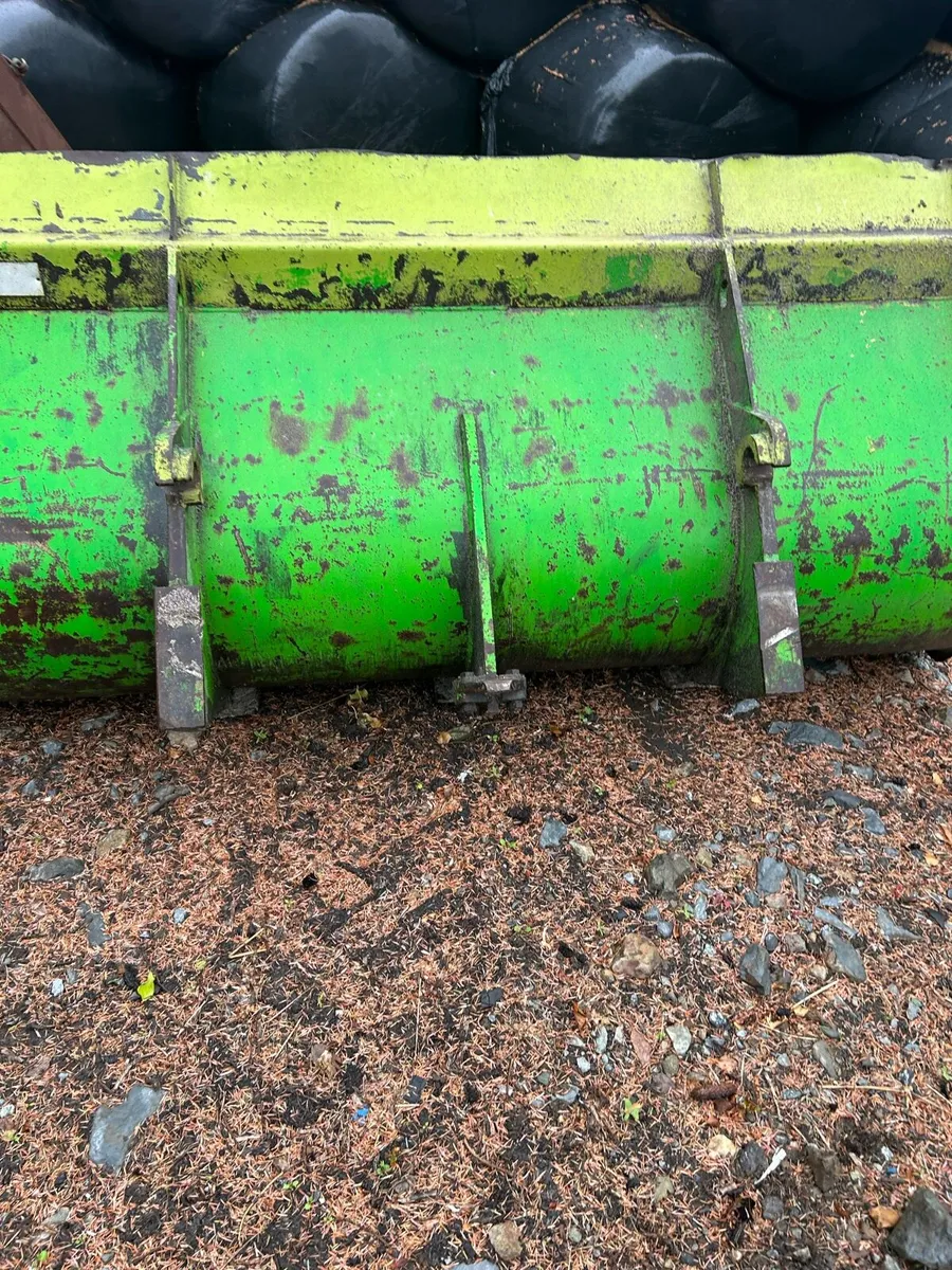 Merlo bucket - Image 3