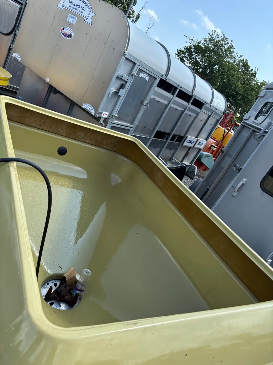 Cosmo wagtail fertiliser spreader - Image 3