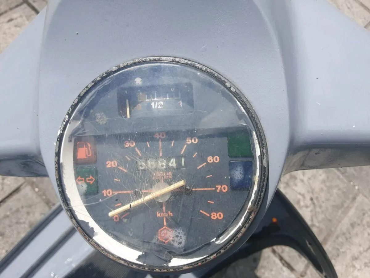 Vespa PK50S - Image 2