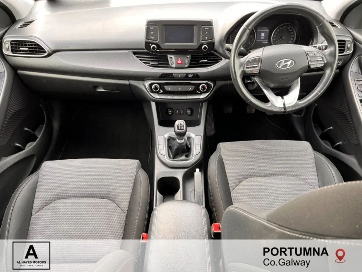 Hyundai i30 1.6 Diesel Deluxe - Image 2
