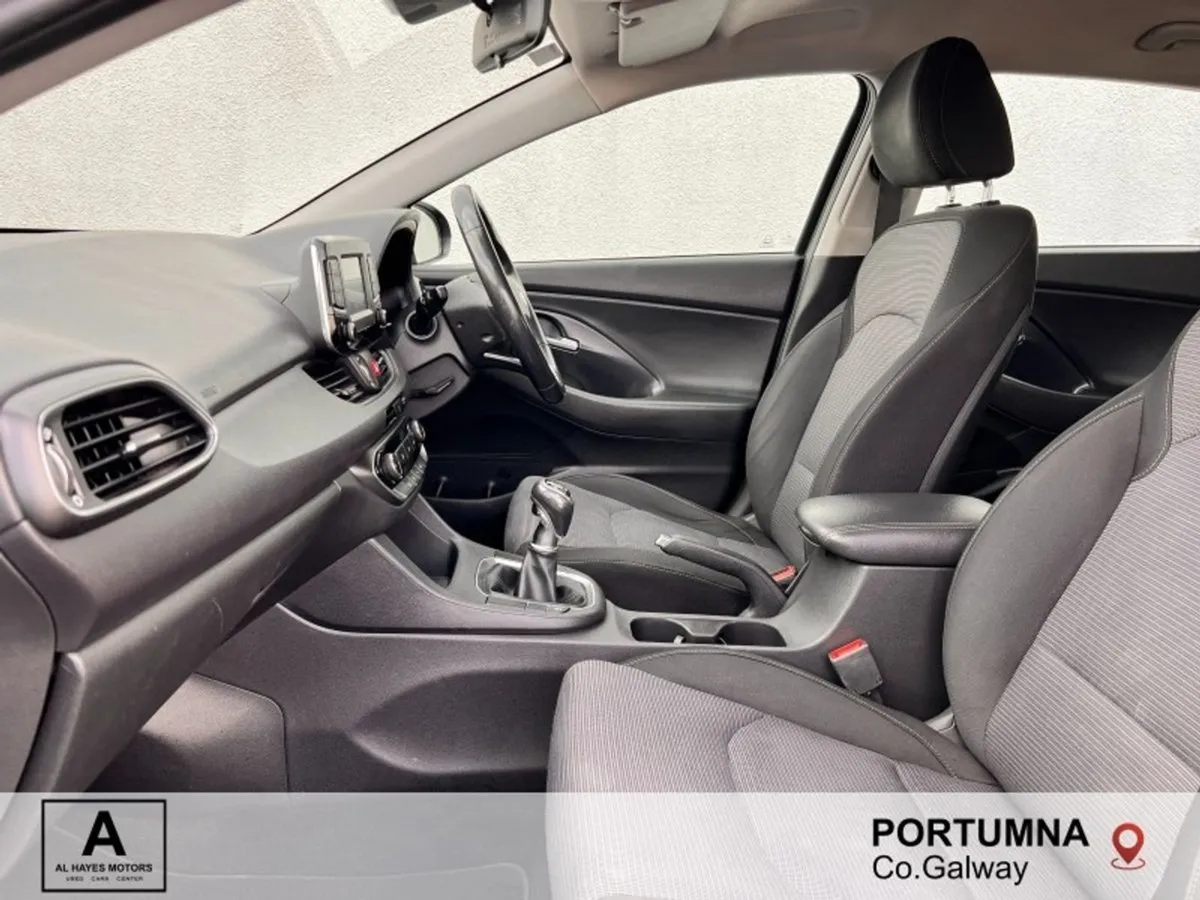 Hyundai i30 1.6 Diesel Deluxe - Image 4