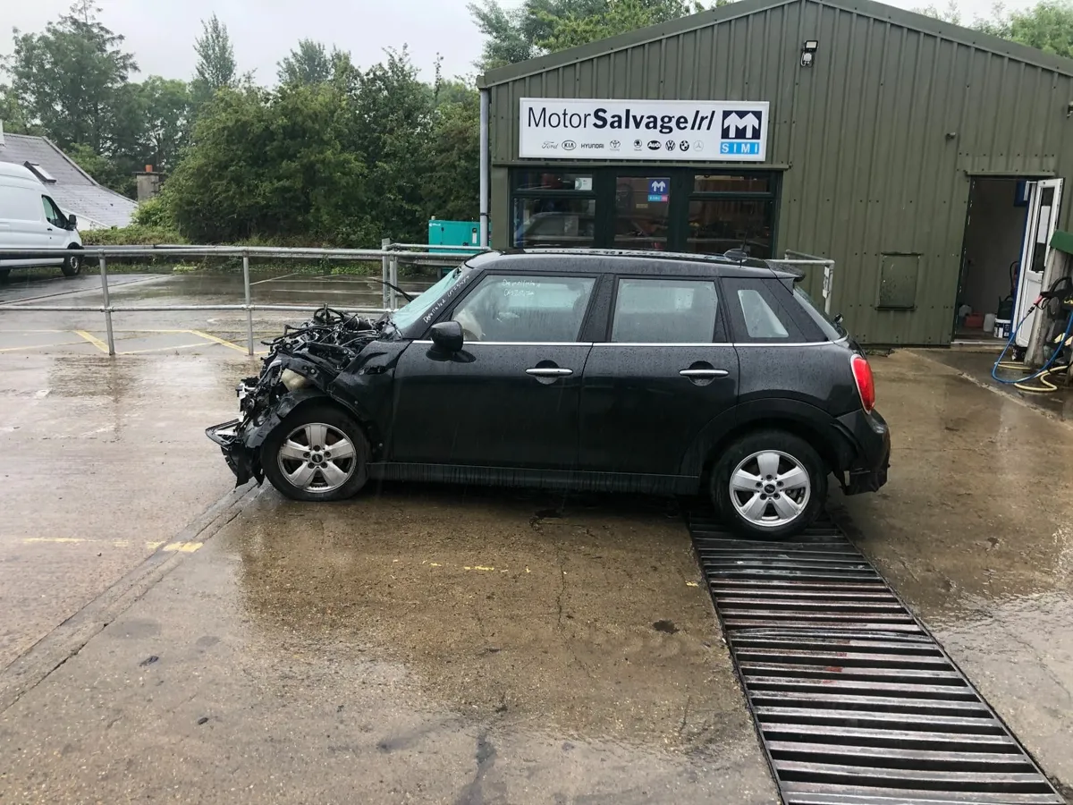 2023 BMW MINI 2LTR PETROL AUTO  (for parts only) - Image 1
