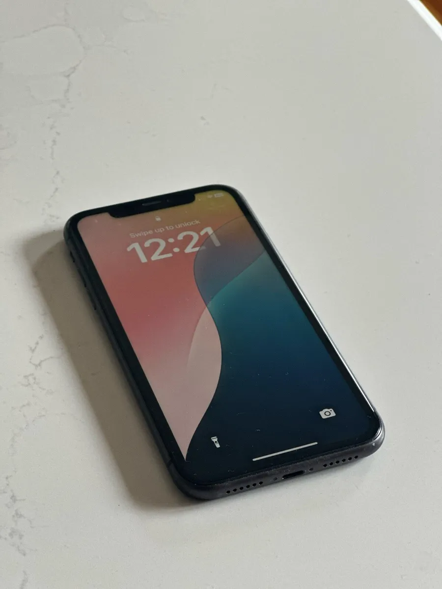 iPhone 13 Pro and iPhone 11 Unlocked - Image 4