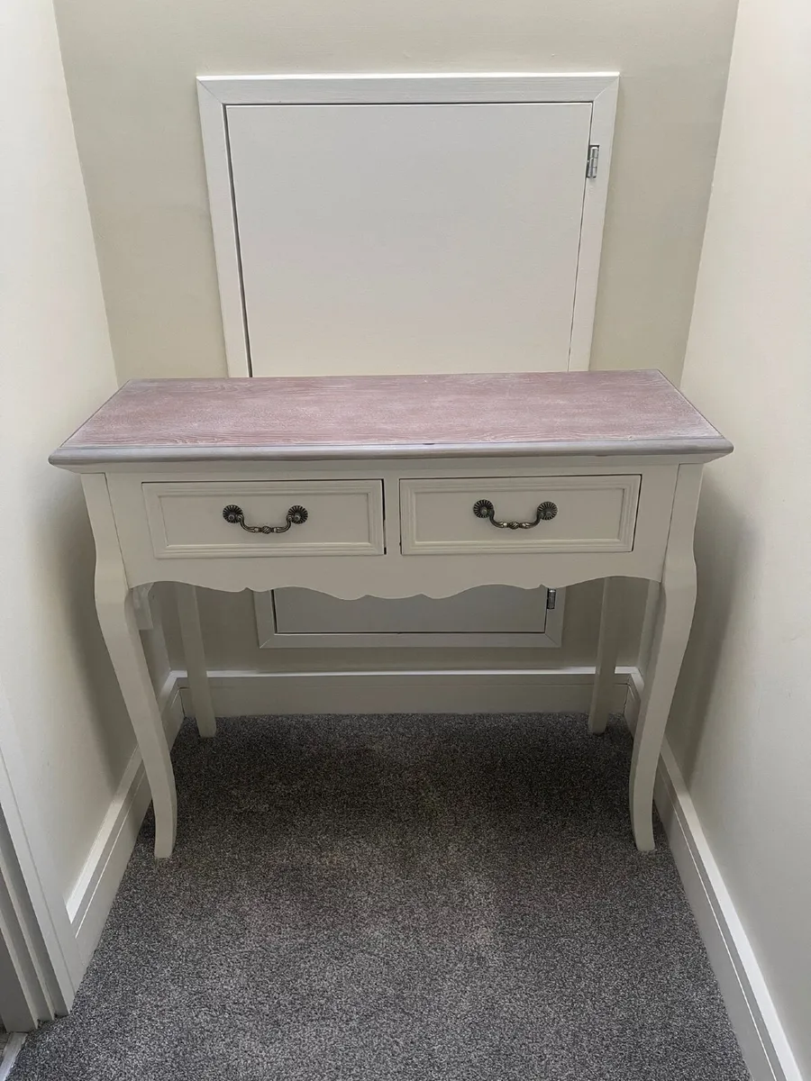 Console Table - Image 2