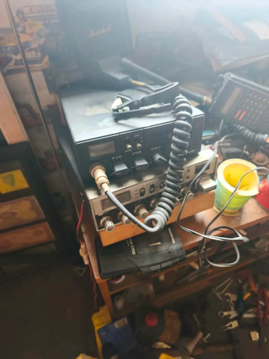 CB radio - Image 1