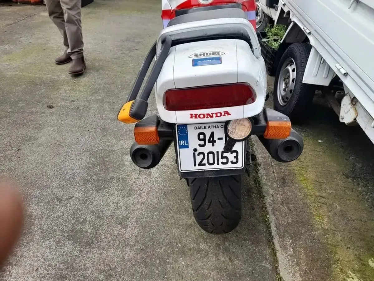 HONDA CBR 1000 F  - IMMACULATE CLASSIC 🏍 - Image 3