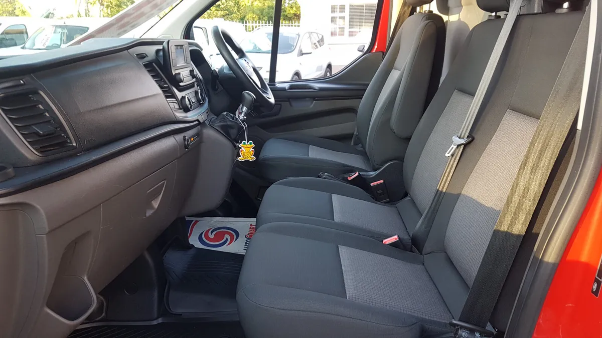 Ford Transit CUSTOM 201D 97KM AS NEW VAT INVOICE - Image 4