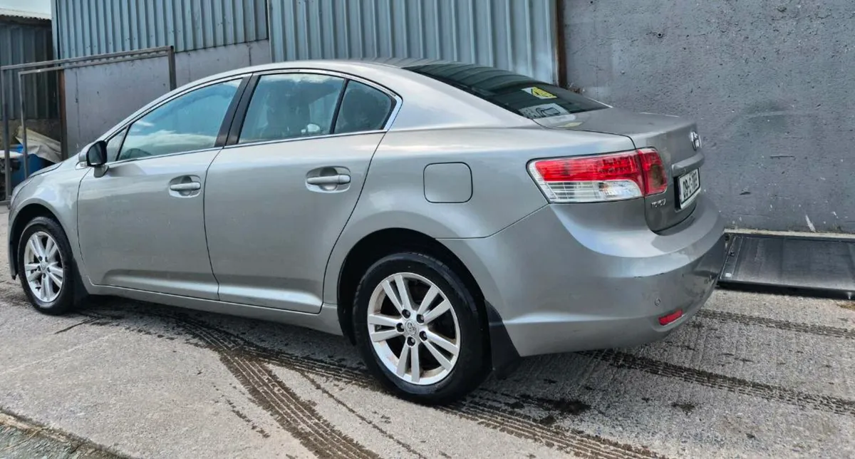 Toyota avensis - Image 2