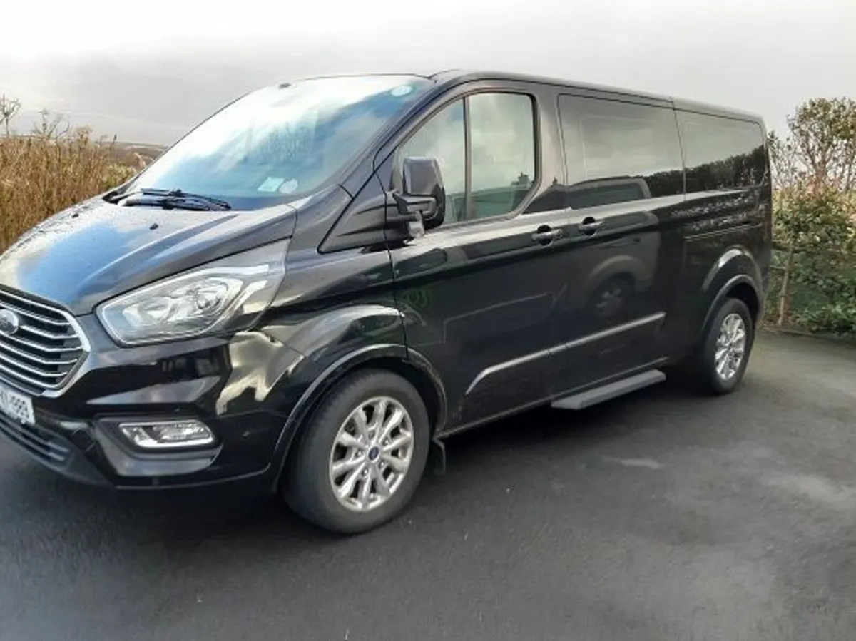 Ford Tourneo Custom Ltd - Image 2