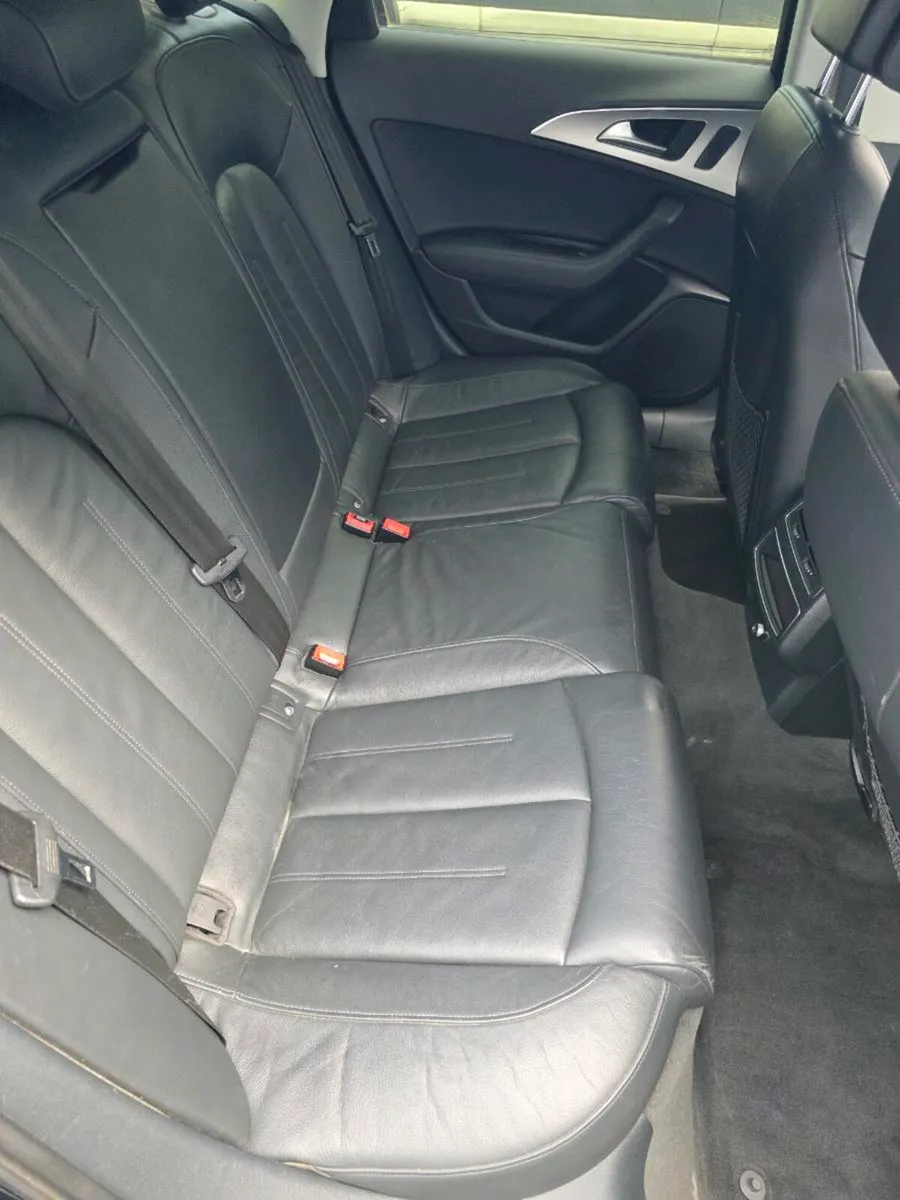 Audi A6 2011 - Image 2
