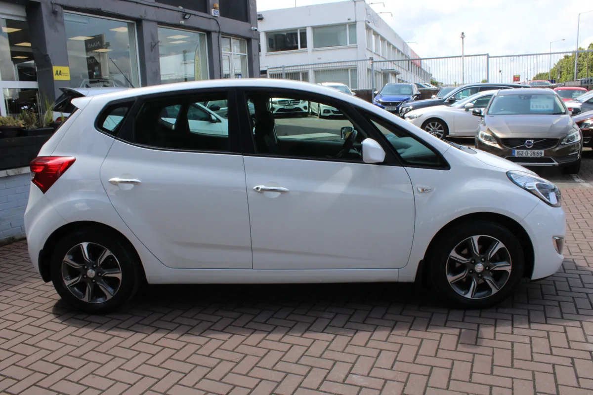 HYUNDAI IX201.4 DELUXE 5DR HATCHBACK 62,000KMS - Image 3
