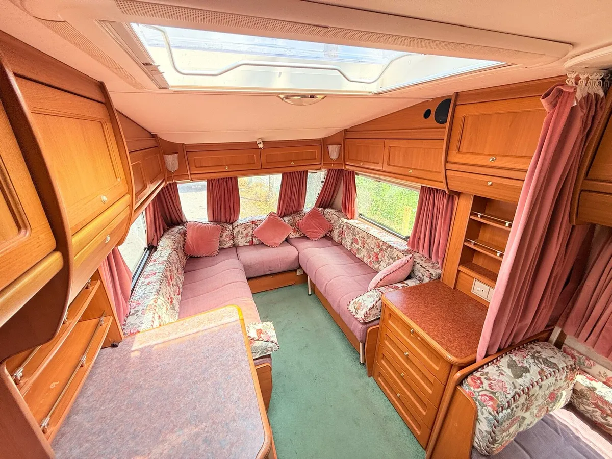 BESSACARR 4-5 berth touring caravan - Image 3