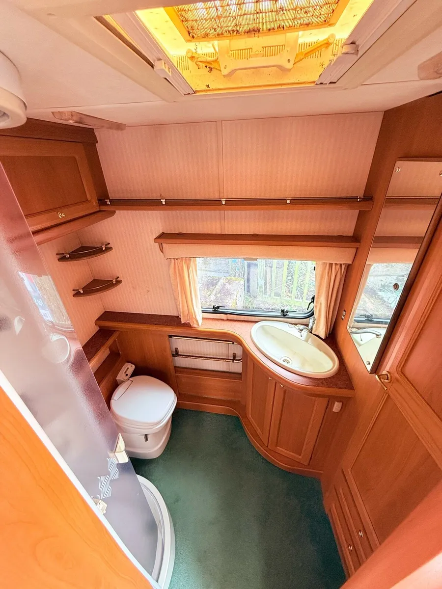 BESSACARR 4-5 berth touring caravan - Image 4