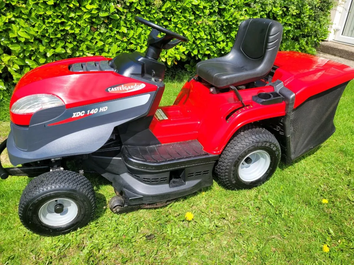 2019  castlegarden xdc140  lawnmower - Image 2
