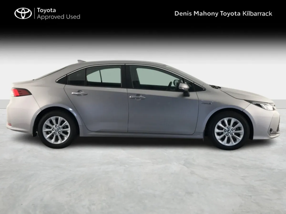 Toyota Corolla HYBRID LUNA SALOON - Image 3