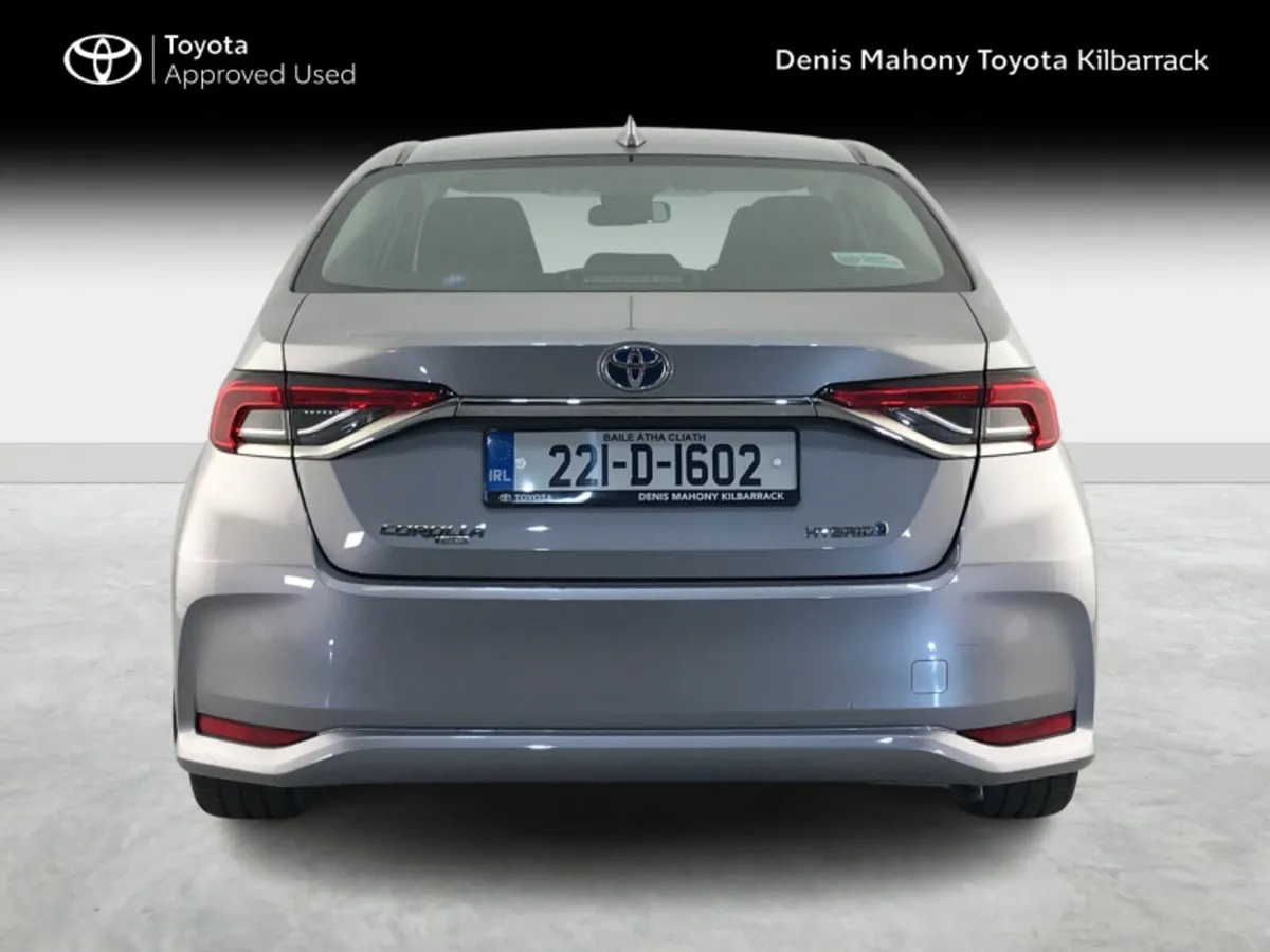 Toyota Corolla HYBRID LUNA SALOON - Image 4