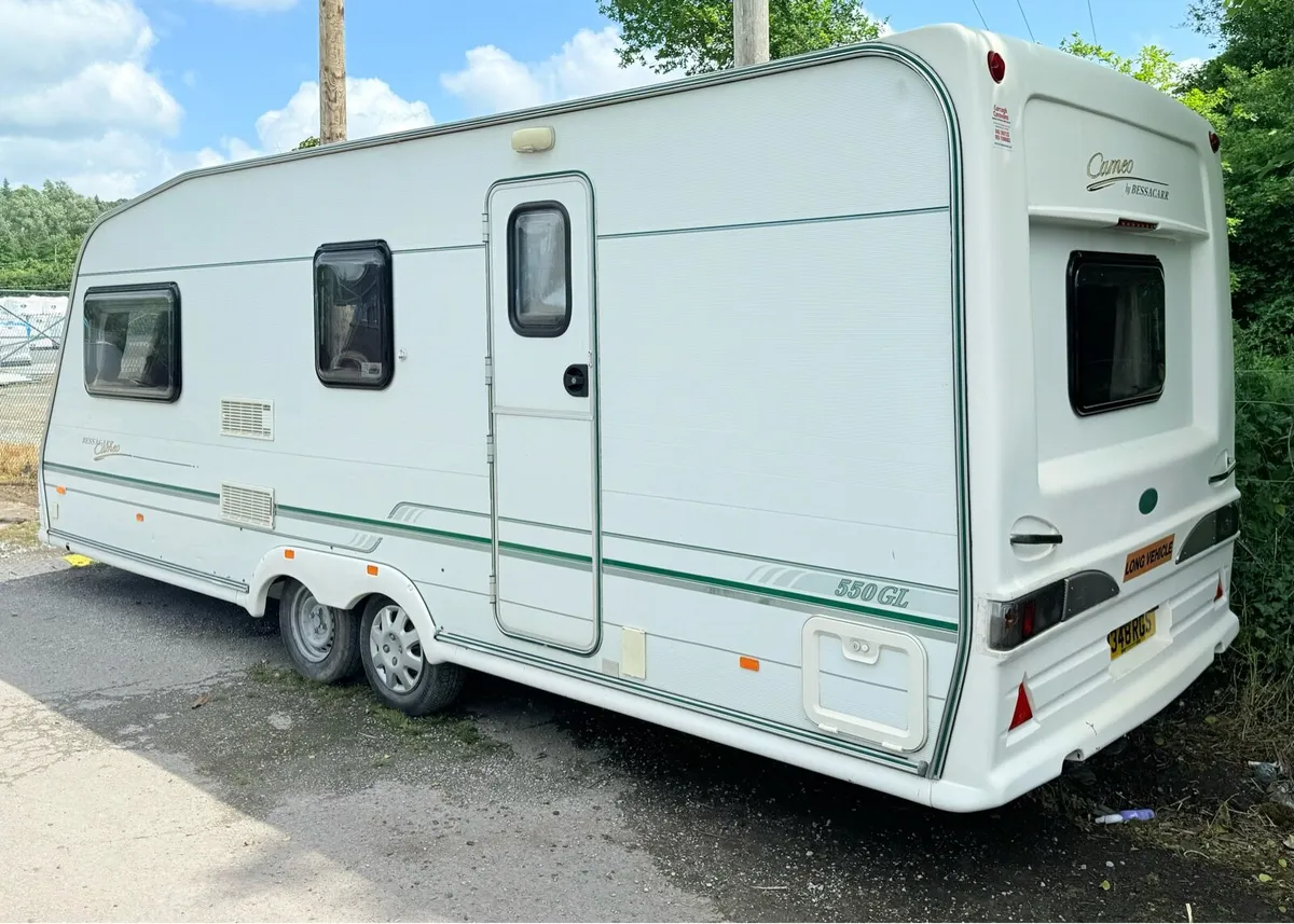 BESSACARR 4-5 berth touring caravan - Image 2