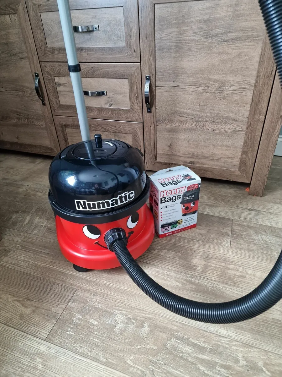 Henry numatic hoover - Image 1